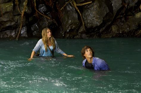 film blue lagoon the awakening